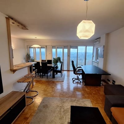 Rent of a spacious 3-room apartment, 94 m², New Belgrade, Serbia